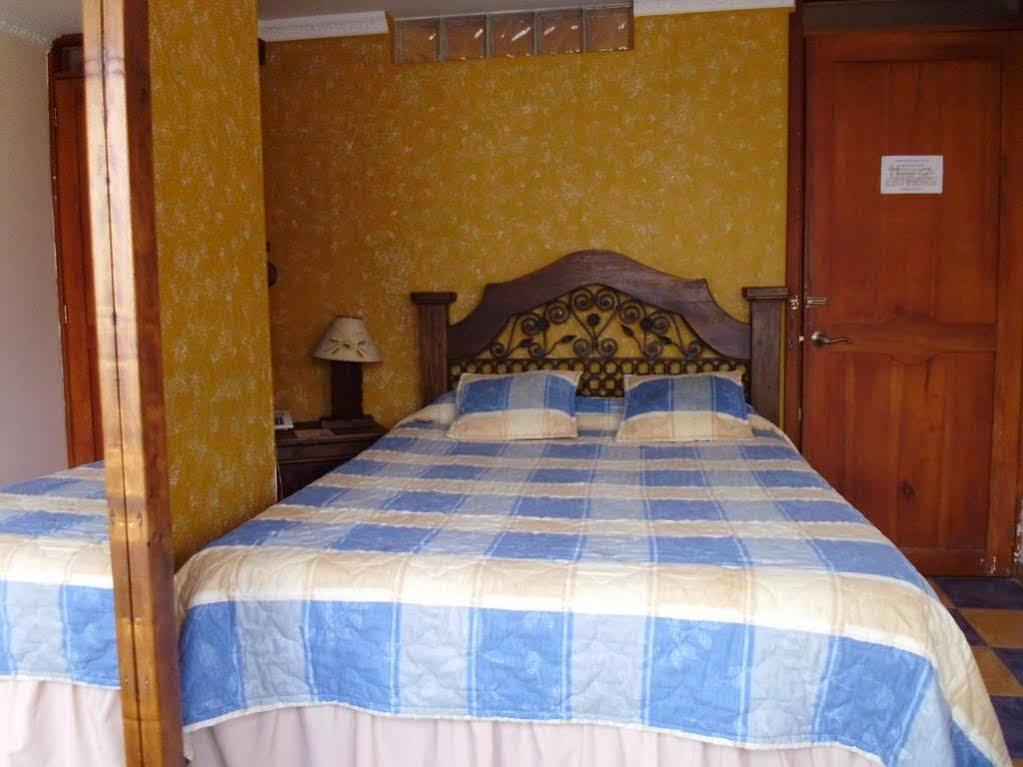 Hotel Casa Colonial Santa Rosa De Cabal Exteriör bild